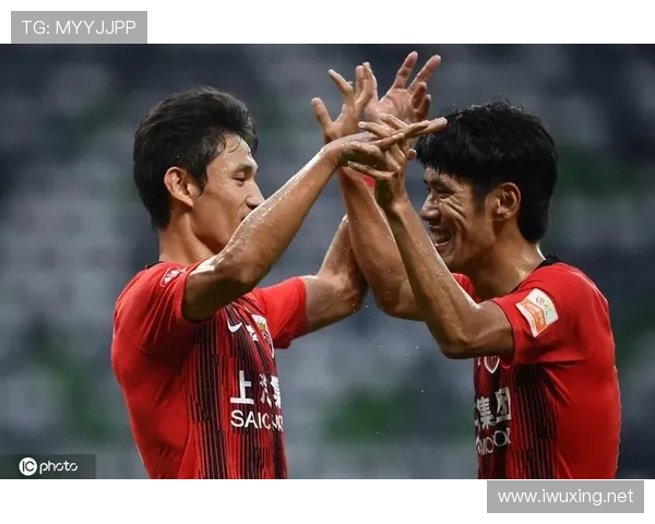 王燊超场上像战士，下了场就是买买买狂魔？这差距也太大了吧！