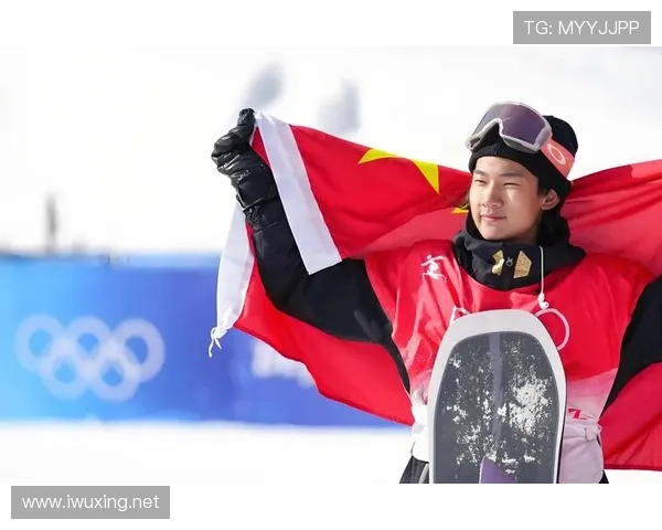 苏翊鸣训练完直接去片场换装，这哪是运动员啊